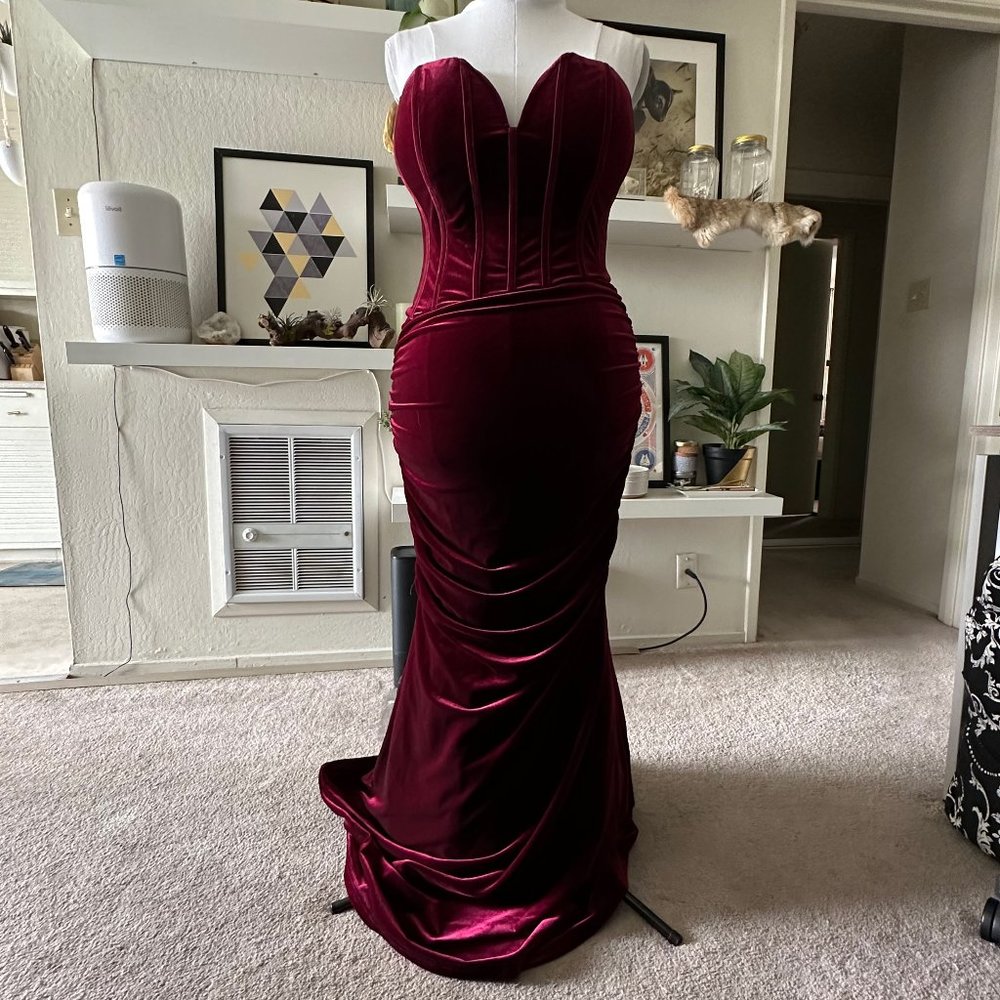 Fashion Nova Falling For You Velvet Maxi Dress - Wine